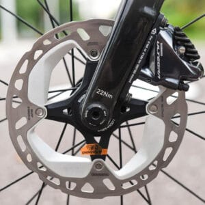 Front wheel hydraulic disc brake