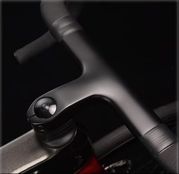 Carbon one-piece handlebar