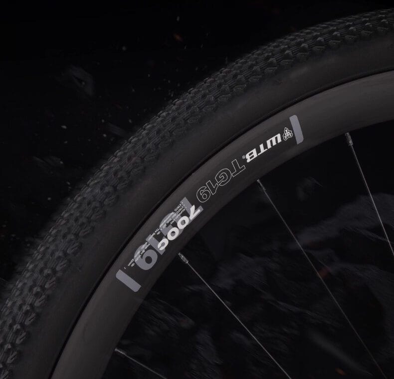 SAVA S6 Gravel Bike bicycle tires and tubes​