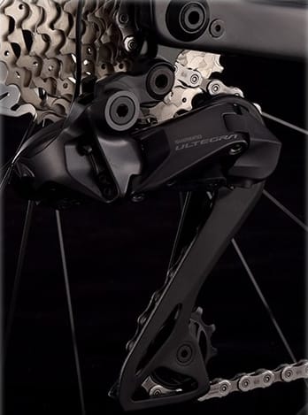 Equipped with Shimano di2 r8150 rear derailleur